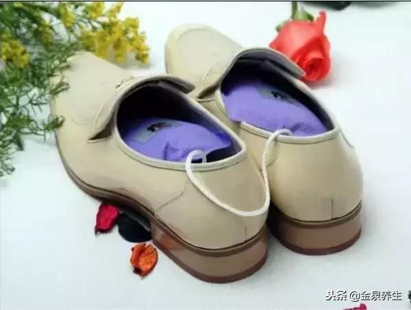 怎么除鞋臭最有效的方法,去除鞋臭味的小妙招