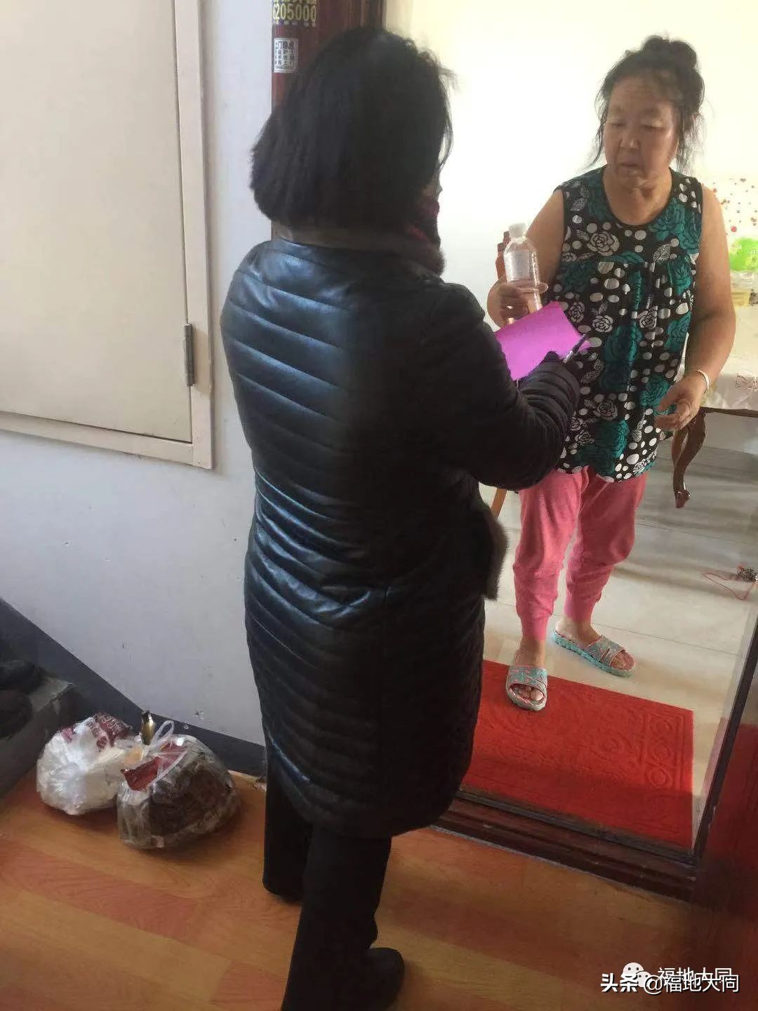 疫情防控与街道重点工作,充实街道社区疫情防控力量