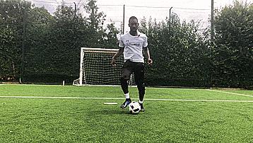 五人制足球超实用技巧,足球过人实用技巧1对多