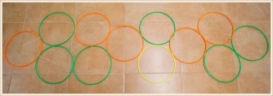 小班寒冷的冬天主题美工区域投放,小班主题我喜欢夏天环境创设要求