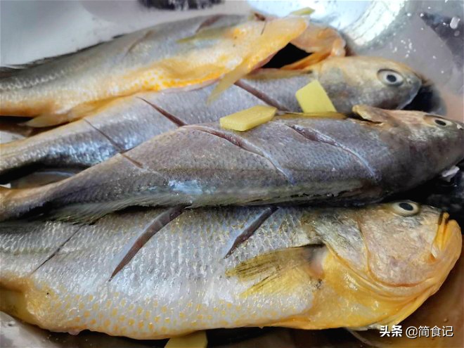 家常炖鱼需要放醋吗,炖鱼需要加醋吗