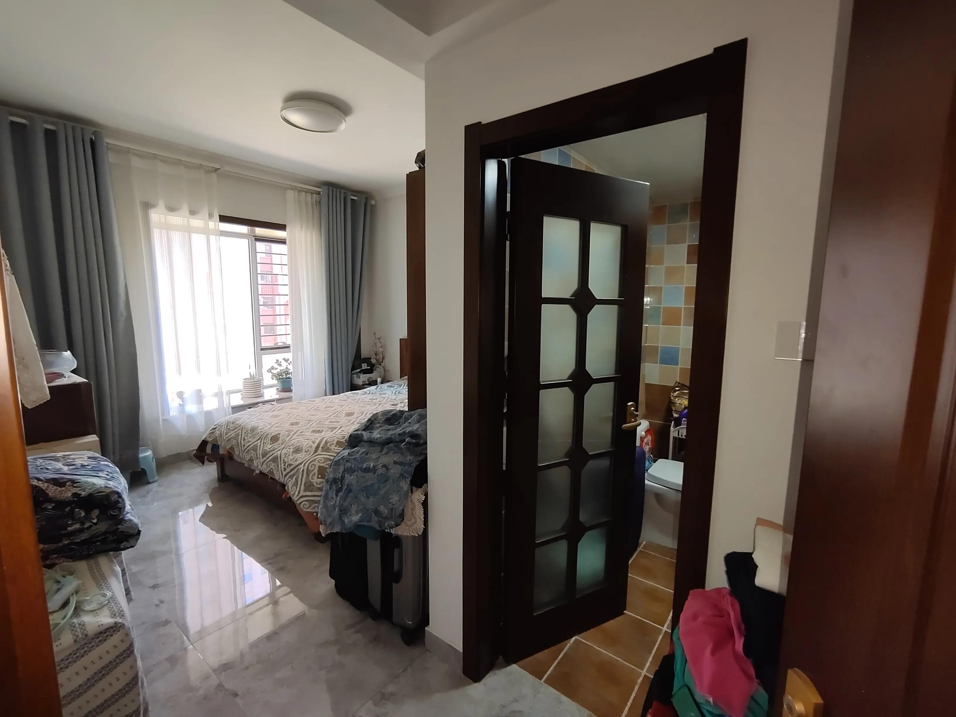 滨河区农大附小东门,农大附小和爱民街