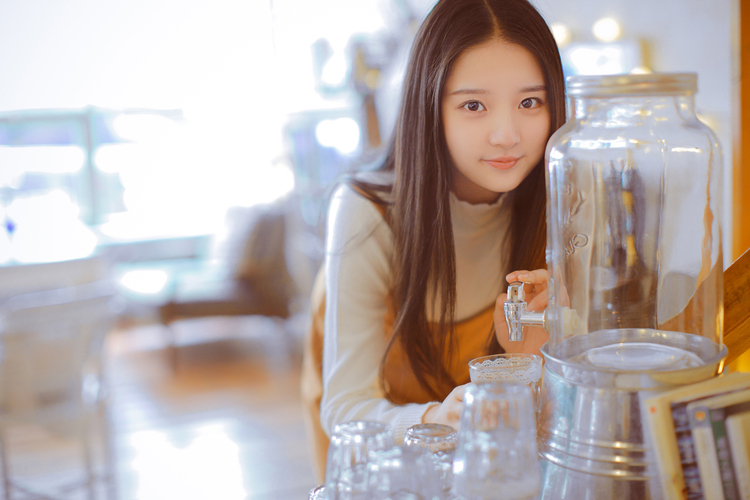 女朋友生气把微信删了该怎么哄她,女朋友生气做什么视频哄她