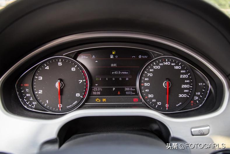 奥迪2014款a8l6.3fsiw12quattro专享型,奥迪a82006款a8l6.0w12quattro旗舰型