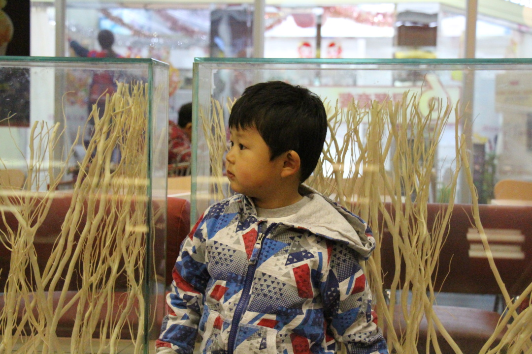 3岁孩子打呼噜感觉嗓子有东西,3岁孩子睡觉打呼噜还咳嗽一下