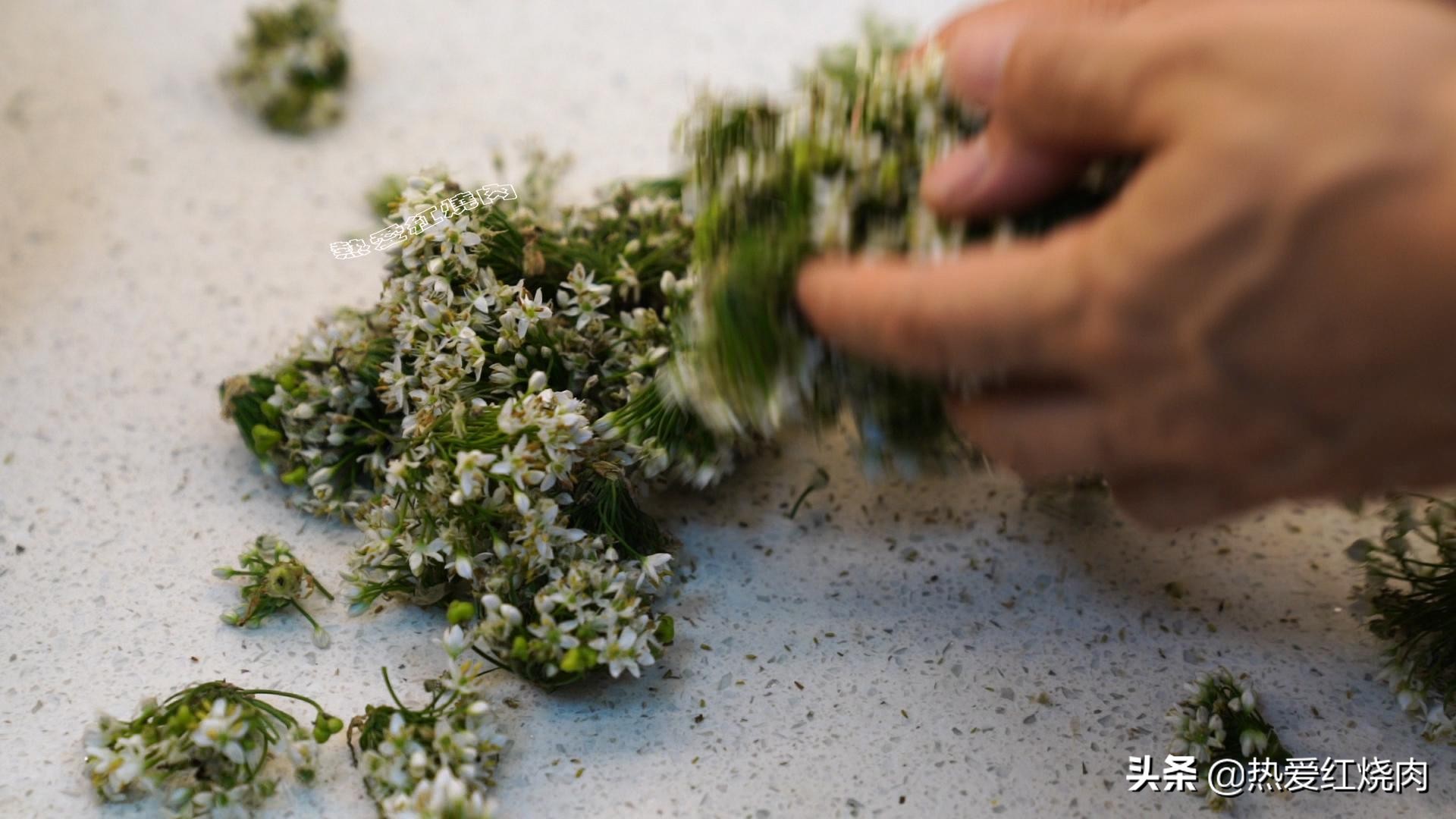 怎样除去韭菜花里的虫子,怎样消灭韭菜上的腻虫
