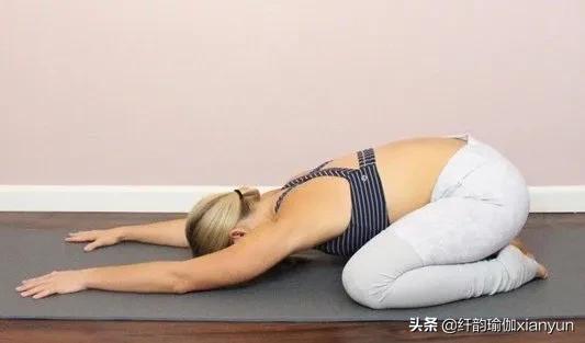 腰骶部疼痛瑜伽缓解,腰酸胀瑜伽该怎么练