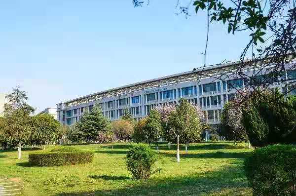 为什么选择西安外国语大学,西安外国语大学要读几年