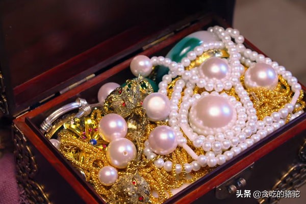 唐朝时，男女都喜欢踢两脚的足球，为什么会逐渐衰落呢