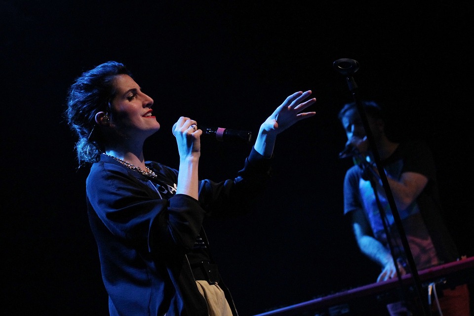 练好气息唱歌就好听了吗,用气息唱歌会越唱越好听吗