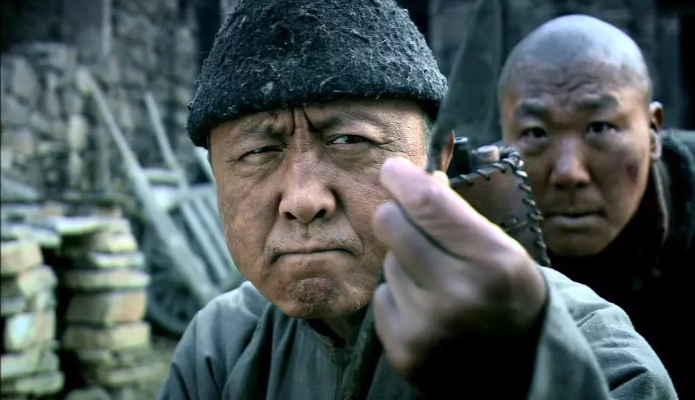 《斗牛》：苦难终将过去，只要熬下去，终会活下去