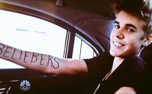 贾斯汀比伯成名前视频,贾斯汀比伯的成名历程