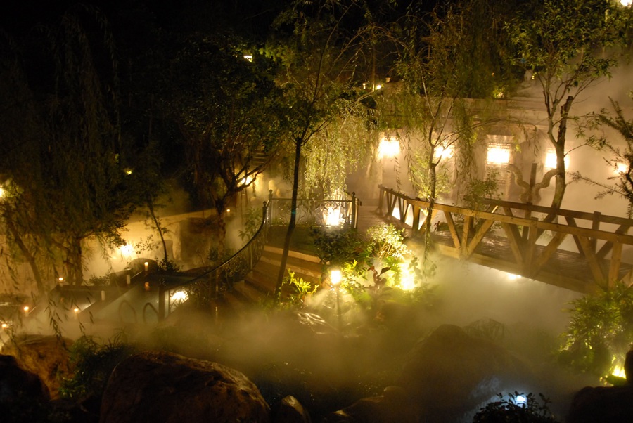 华侨城瀑布酒店房+餐+票，全部只要499！景区VIP通道免排队等你来