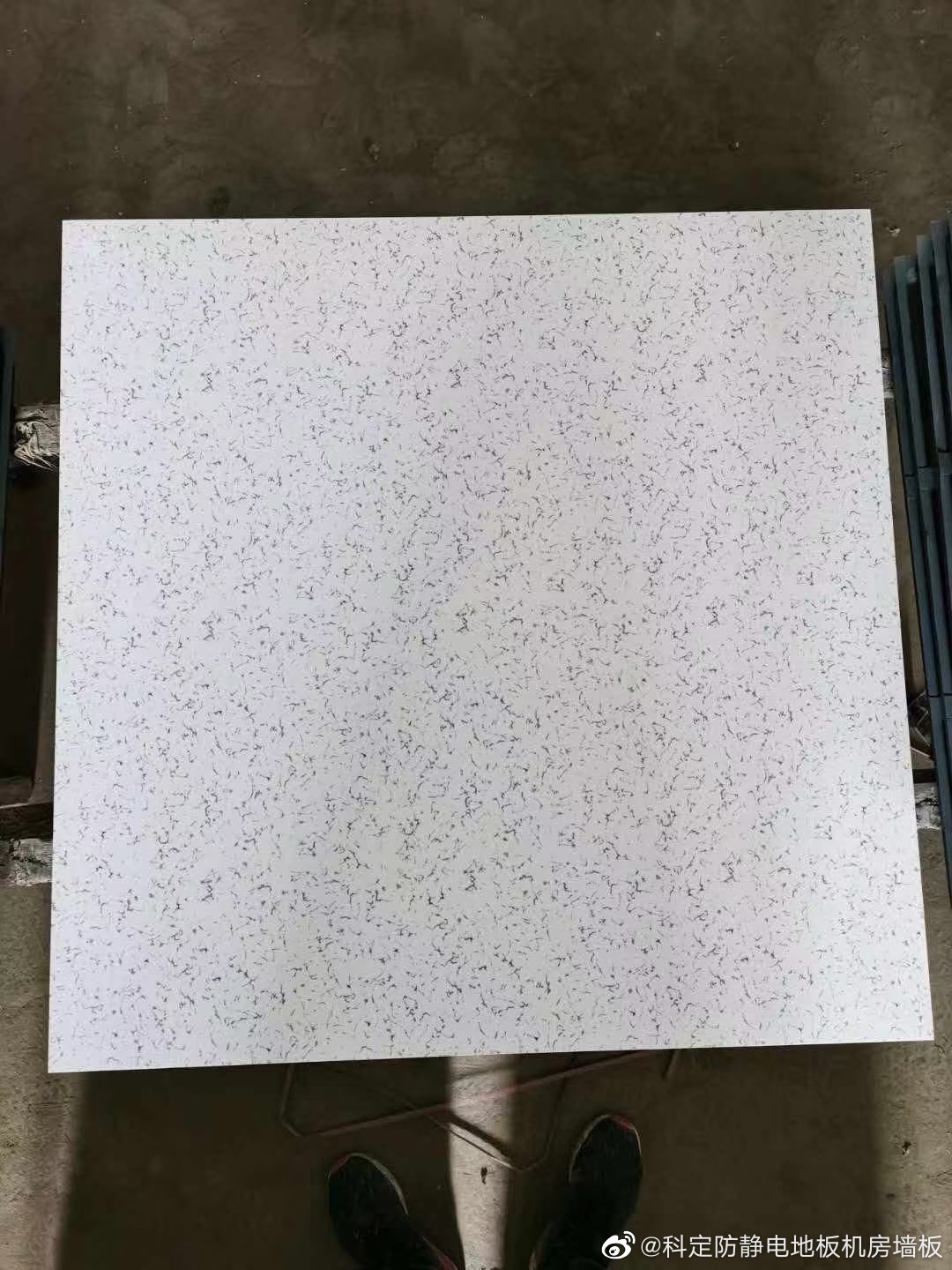 防静电地板多少钱一平,防静电地板