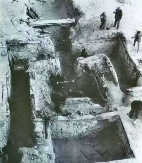 美国考古队发现神秘三面金字塔,考古队发现了一座新的金字塔