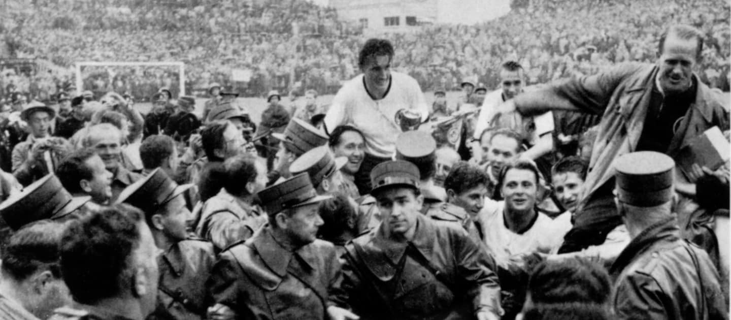 主席遇难、球员牺牲：欧洲联赛上一次大规模停摆时发生了什么？