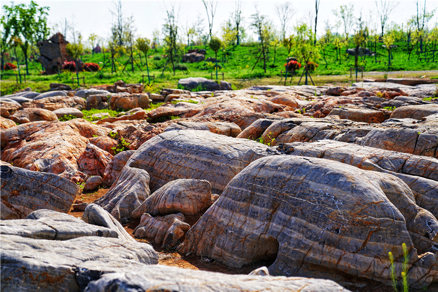 宿州天下第一石城奇石,宿州这座山真奇特