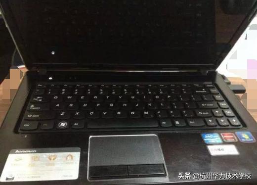 联想笔记本电脑不充电怎么办,联想笔记本电脑不充电怎么回事