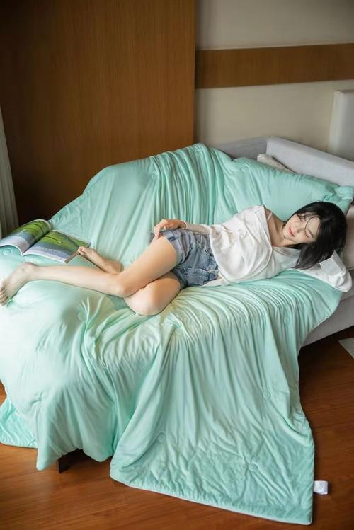 水星家纺夏凉被一面凉一面不凉,水星家纺为您的睡眠保驾护航
