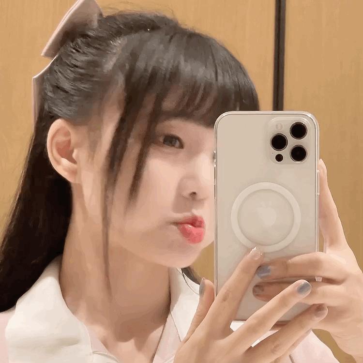 嘟嘴、挤眼、剪齐刘海，如何评价被戏称老阿姨的宅舞女神咬人猫？