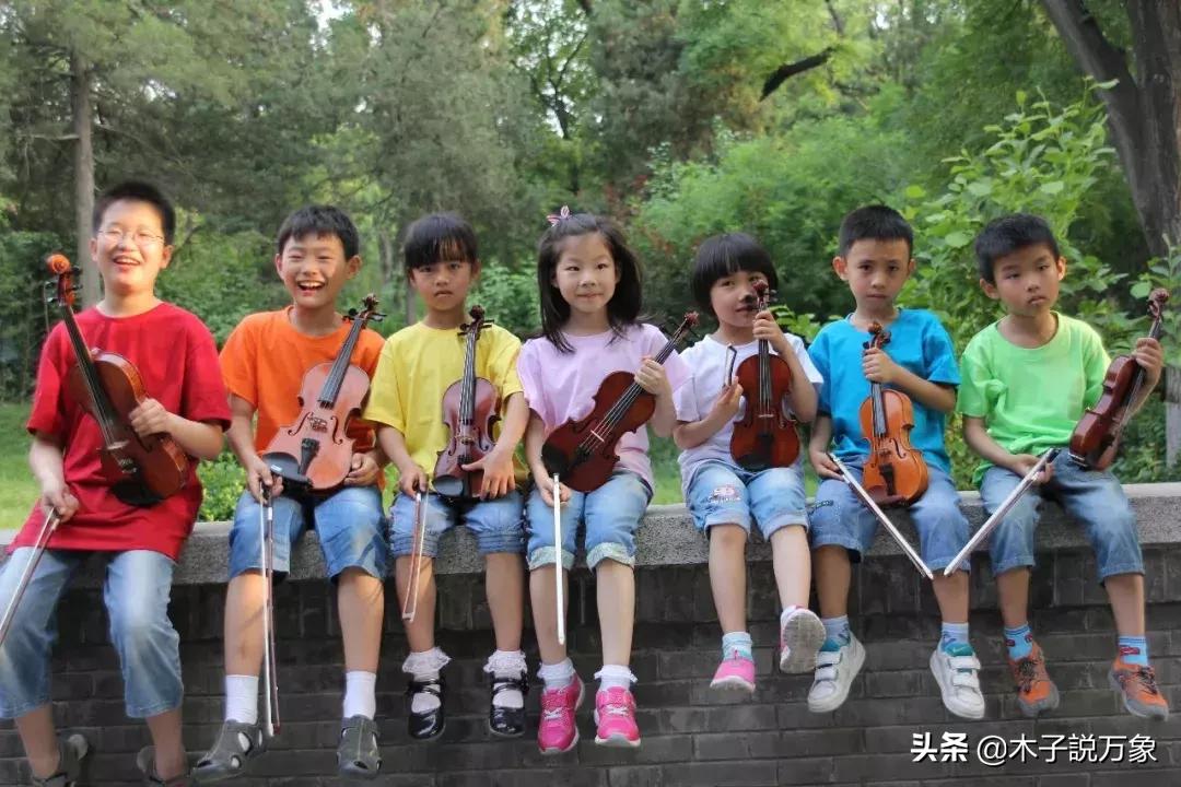 做了4年主持人、8年家庭主妇后，她从0开始成为CEO