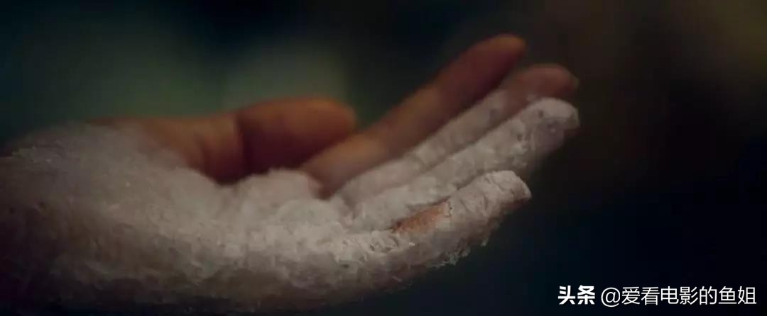 女生手指脱皮视频,女孩手脱皮厉害