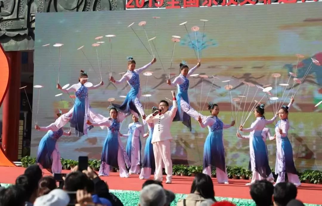 吴桥杂技非遗表演团队,吴桥杂技艺术节每几年举办一次