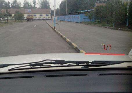 科目三靠边停车怎样避免压线,科目三靠边停车怎么避免压线