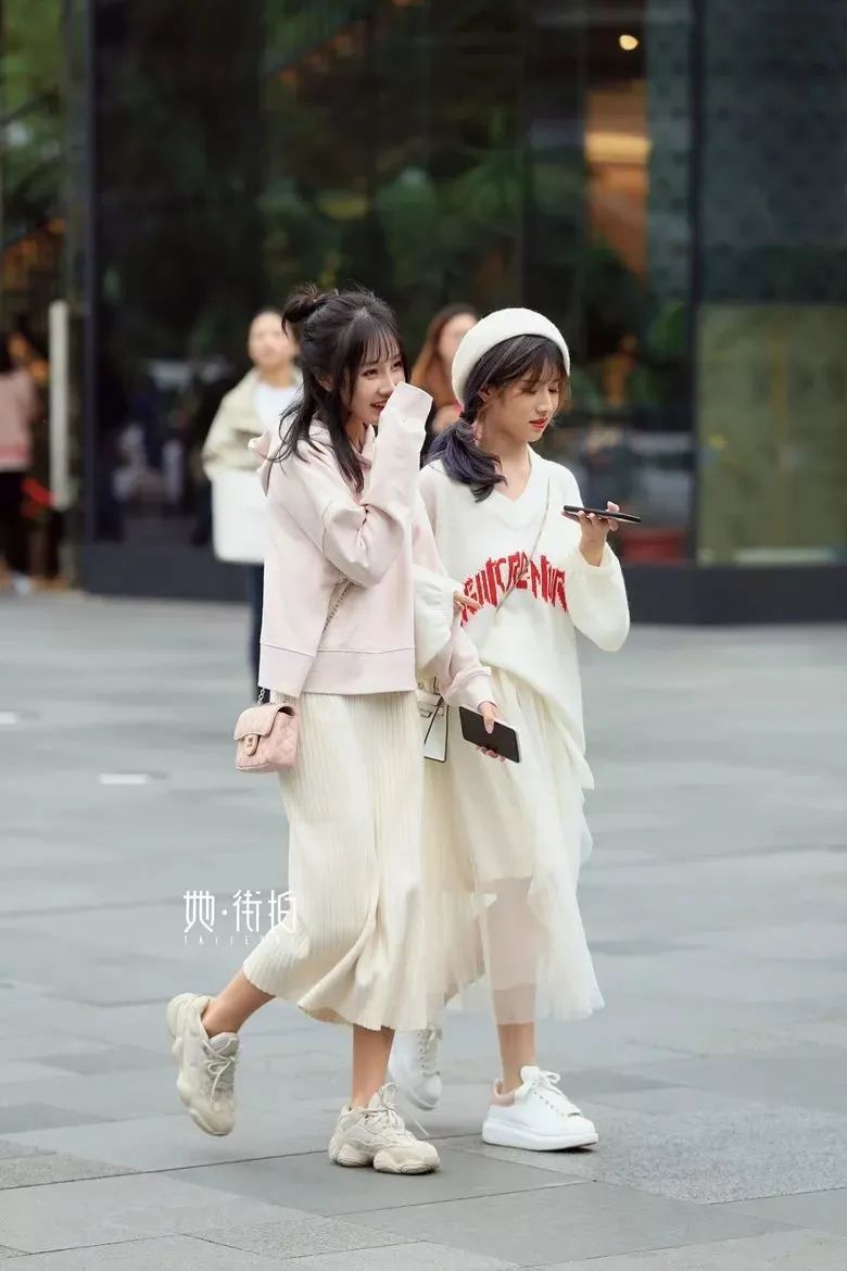 春夏穿的衣服搭配推荐,暖春春装怎么搭配好看