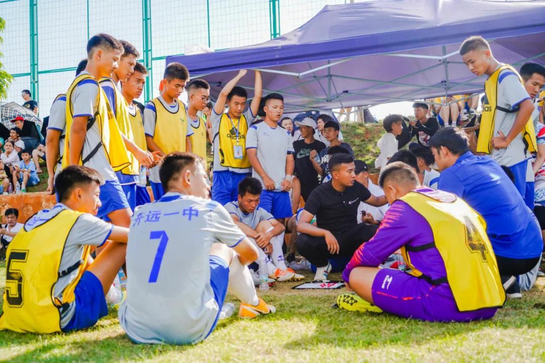 逆境中奋力前行,逆境中坚持不懈的人