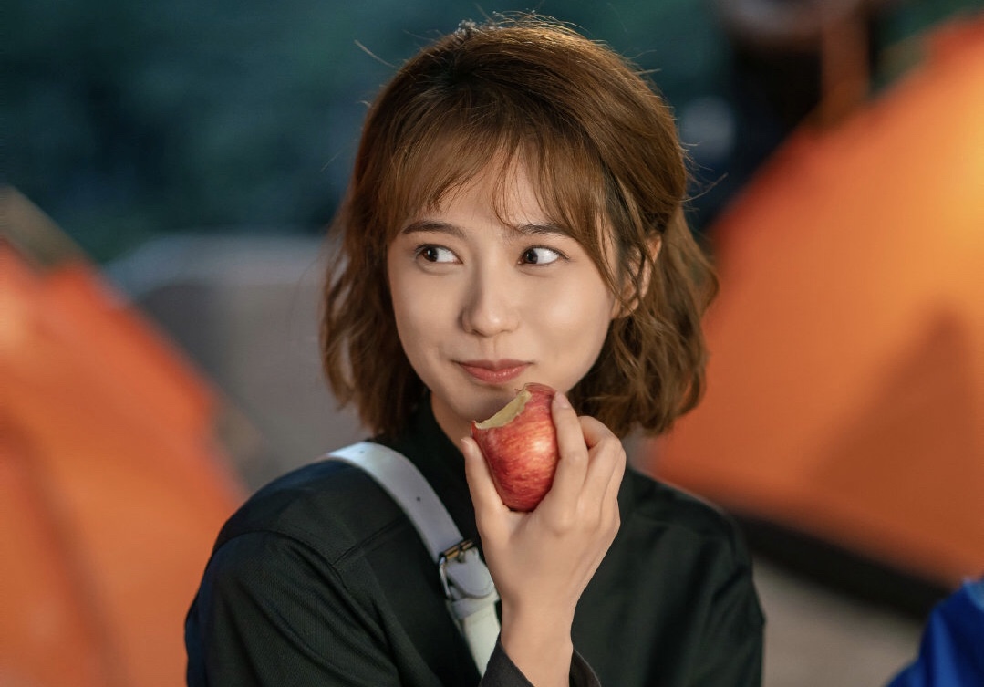 城池营垒女主扔帽子,城池营垒女二叫什么