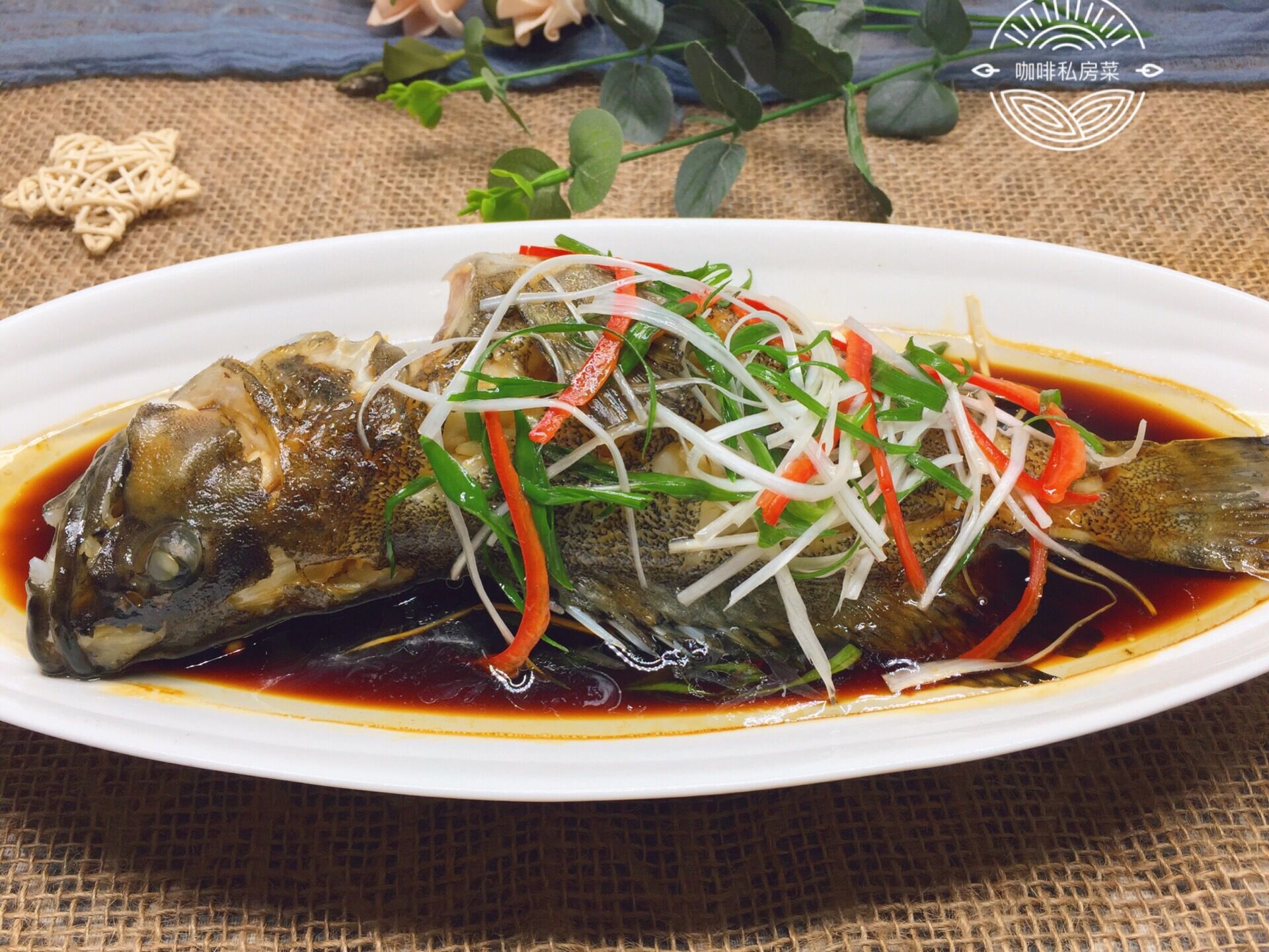 怎样清蒸鱼又嫩又好吃的简单方法,清蒸鱼记住这些小技巧鲜嫩美味