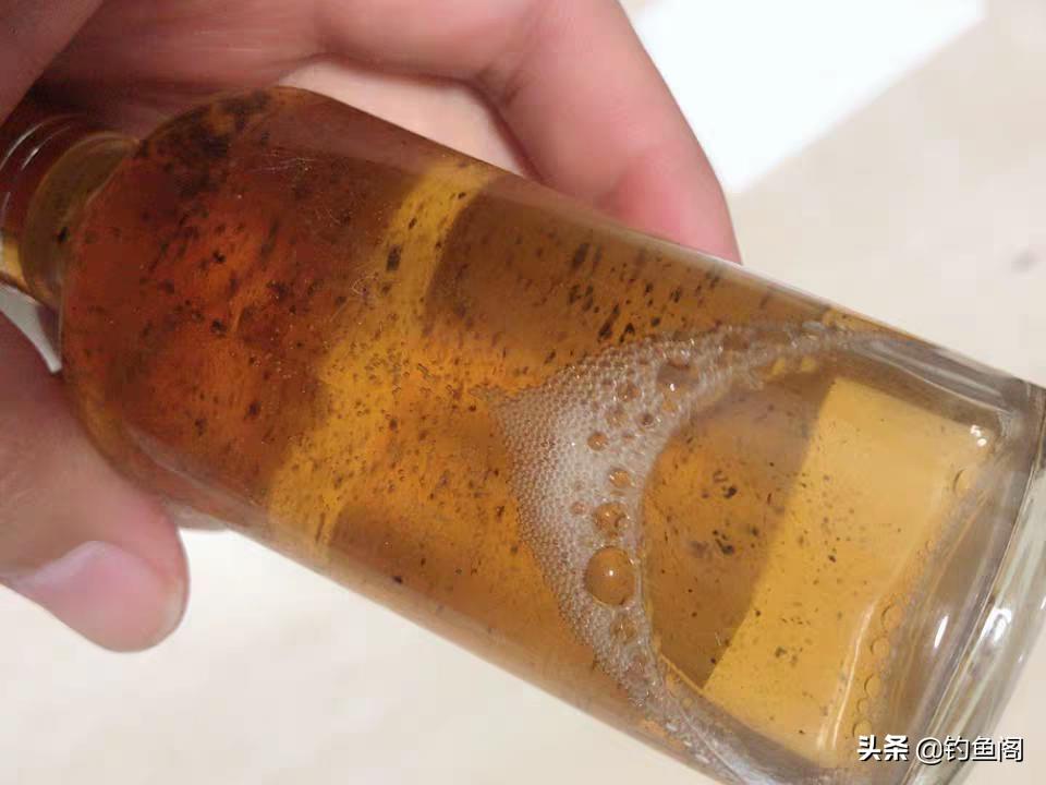 哪款麝香酒钓鱼效果最好,麝香酒几十块和几百块的差距