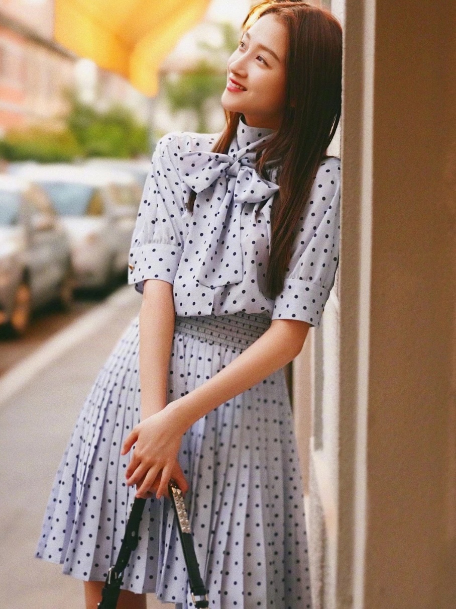 挑百褶裙,冬长百褶裙搭配什么羽绒服好看