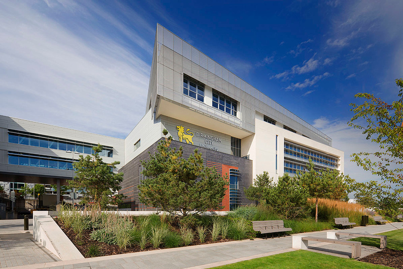 英国伯明翰最繁华的地方,英国伯明翰地理位置