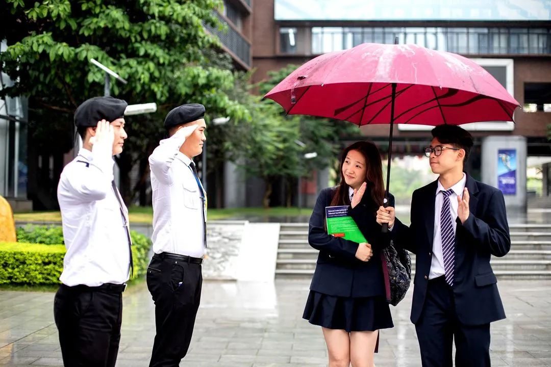 投资10亿，坐标布吉，这是一所被低估的宝藏学校