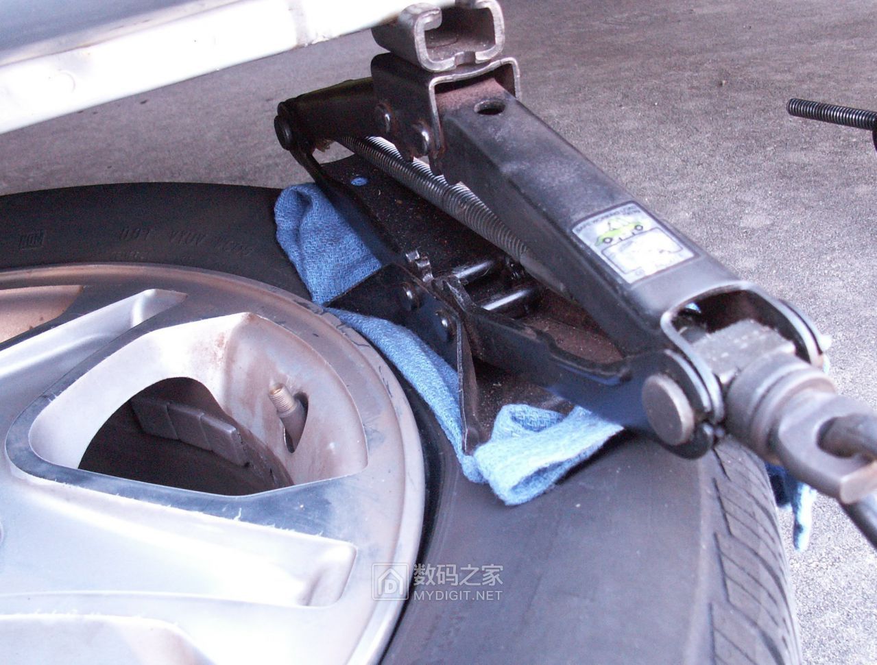 无需匹配的轮胎传感器怎么装,带胎压传感器的轮胎更换教程