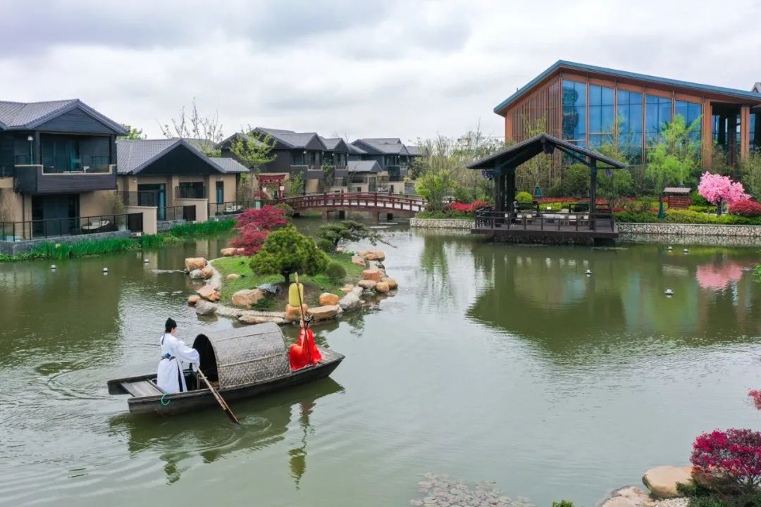 住进风景里温泉酒店,住进风景里旅游度假温泉酒店
