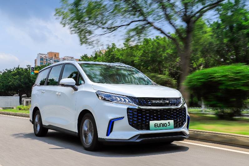 上汽大通euniq5混动最新优惠,海口上汽大通七座新能源