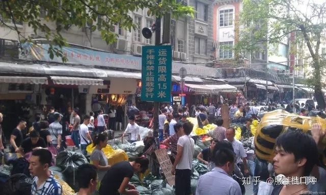 天津最大的服装批发市场在哪里,海南服装男服装批发市场