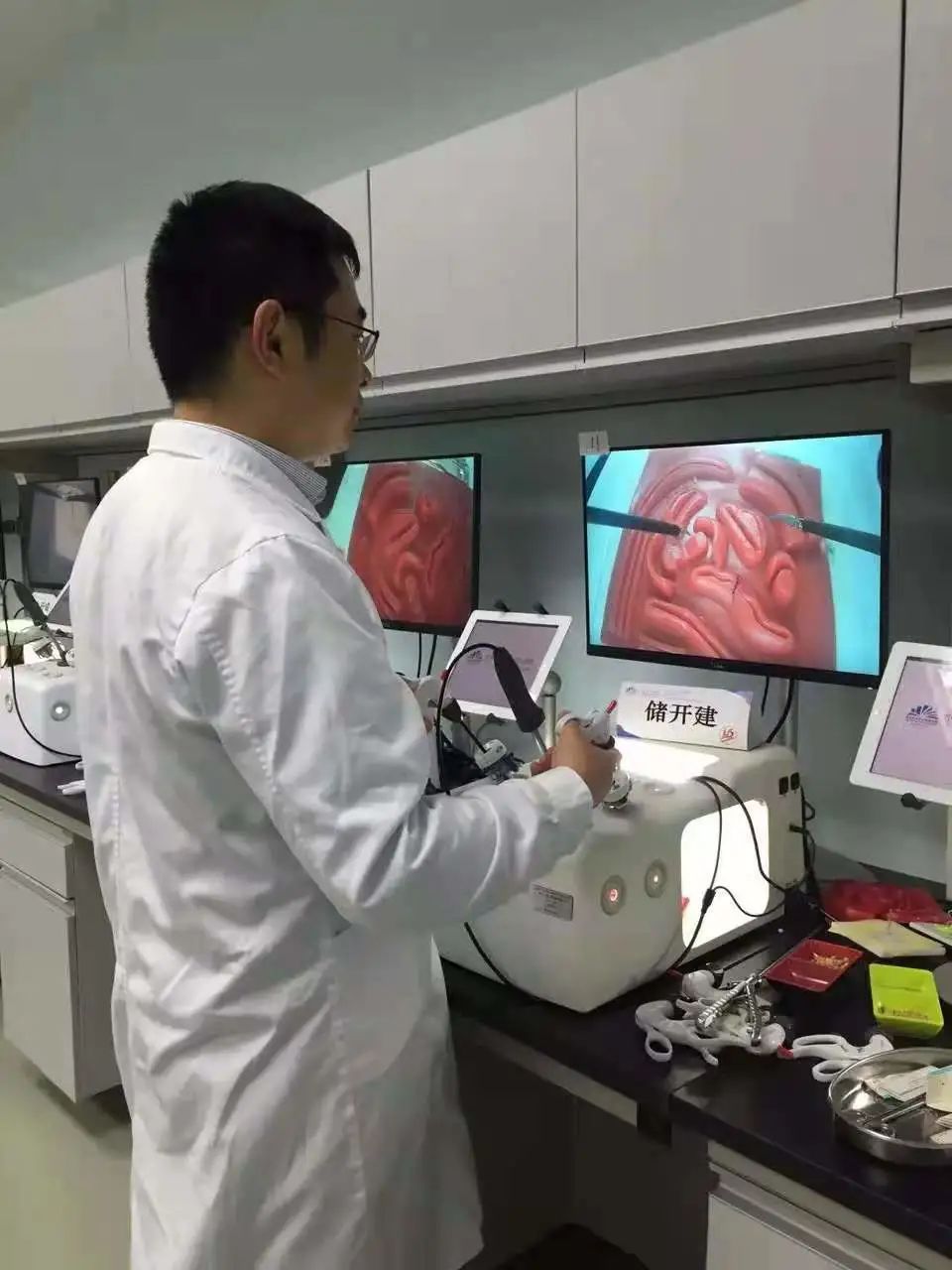 海安中学1997届校友储开建：我与吴孟超院士的不解之缘