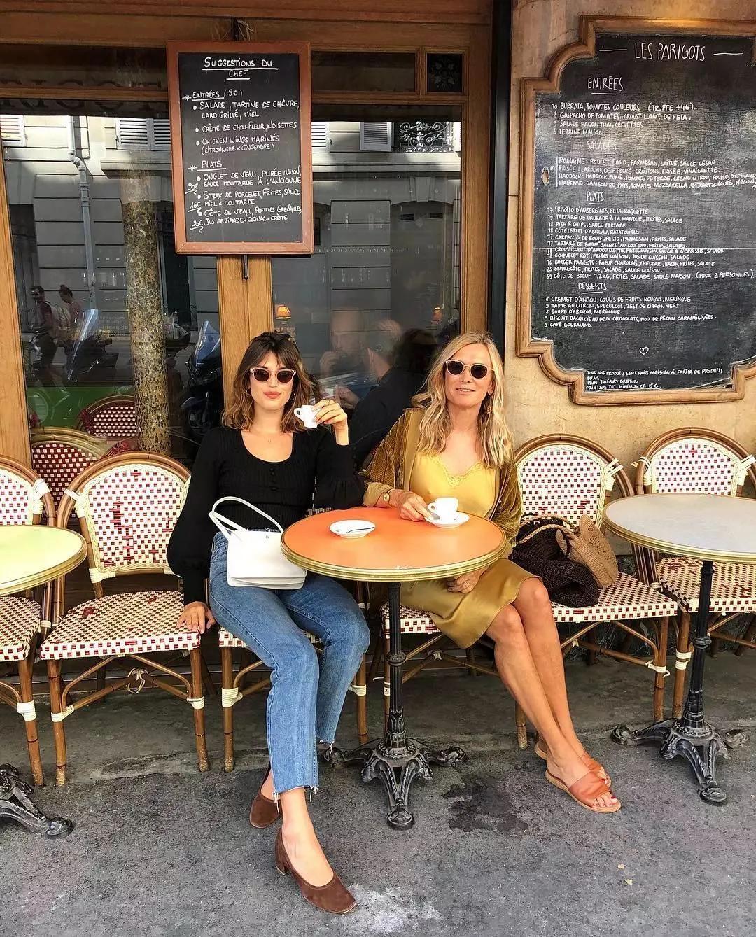 小白鞋ins潮白搭国潮,小白鞋过时了现在流行这5款鞋