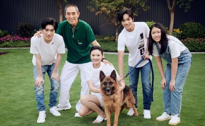 陈婷比张艺谋小多少岁,陈婷多少岁给张艺谋生孩子