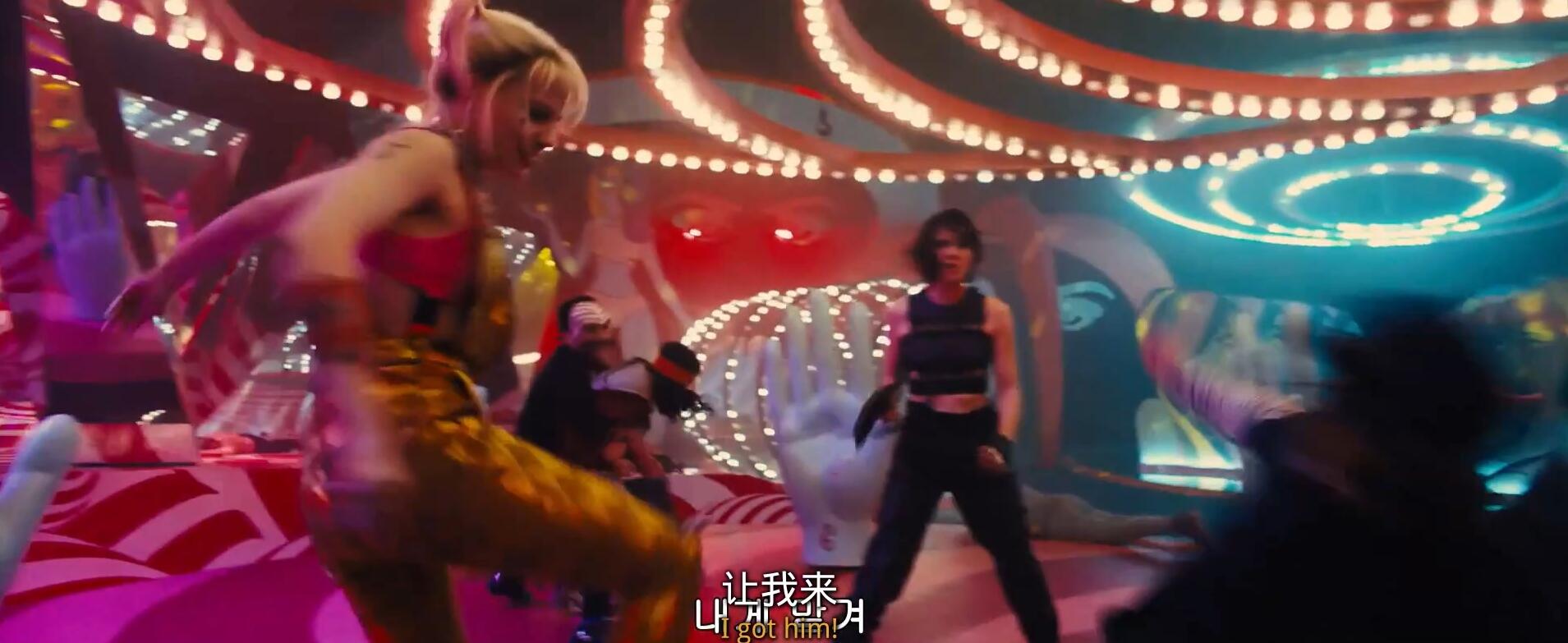 变态女心理医生，因和疯子男友分手后被嘲笑，就策划引爆化工厂