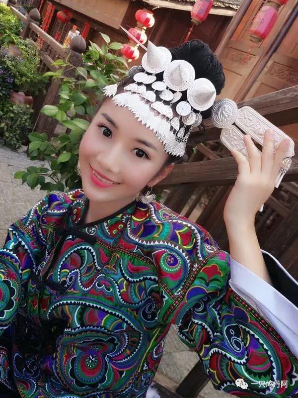 苗族百鸟衣搭配,百鸟衣苗族的介绍