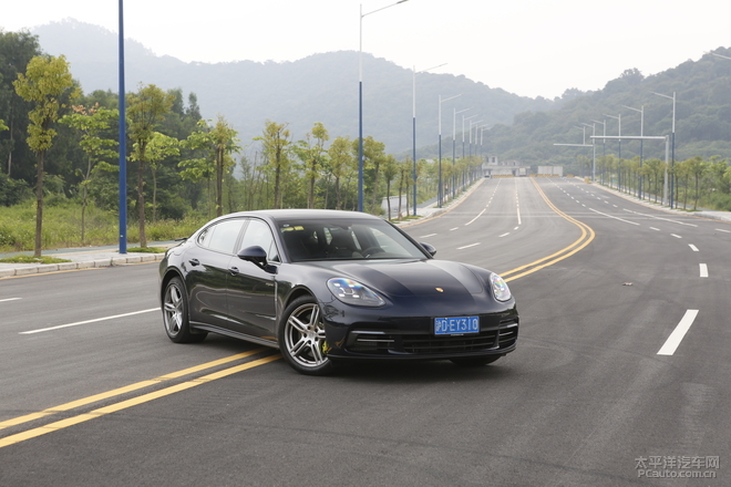 保时捷panamera混动深度测试 (全新保时捷panamera4s 2.9t试驾感受)