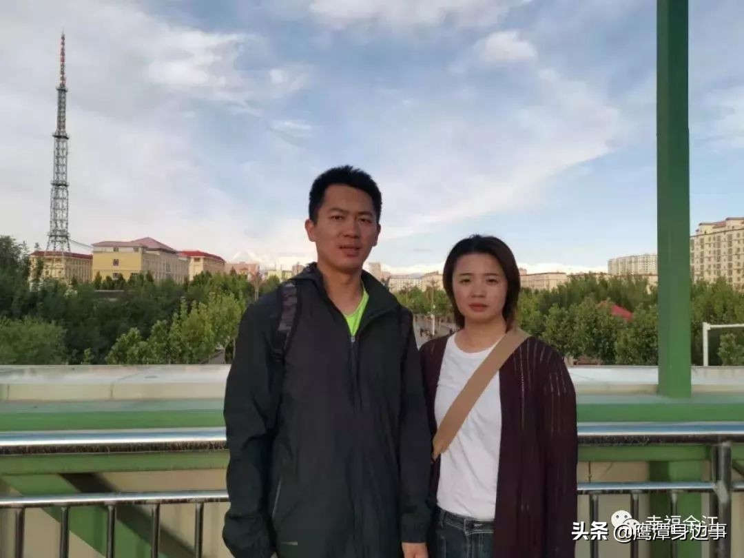 这对小夫妻爱情故事感动了亿万人,这对情侣的爱情故事感动了亿万人