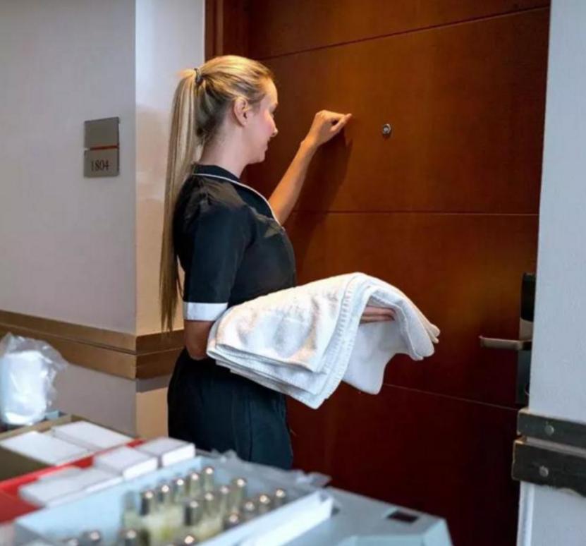 香港酒店标间能入住3个成年人吗,酒店一间房限制住几个人吗