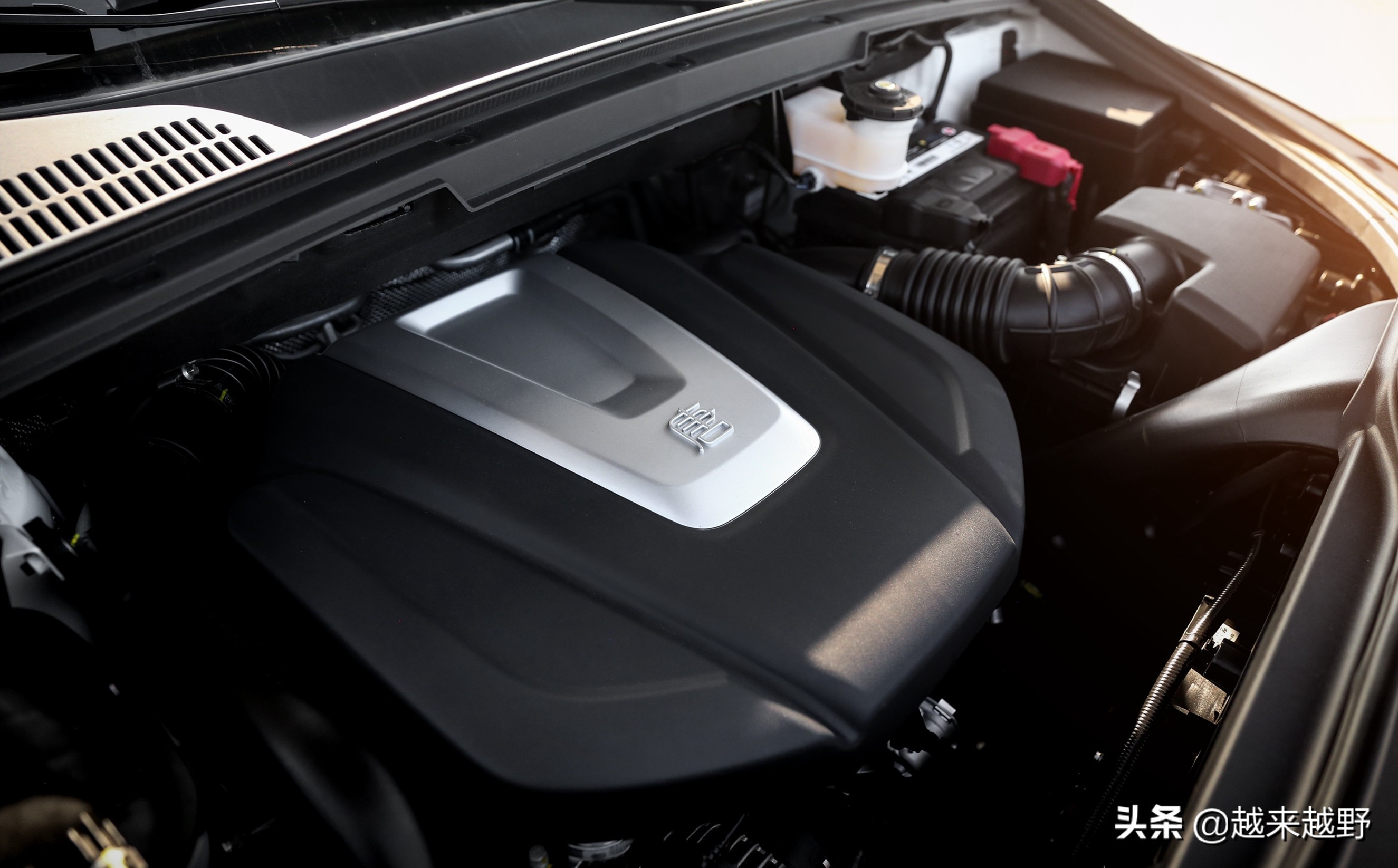 比亚迪燃油版安全性能,比亚迪唐油电混动安全性