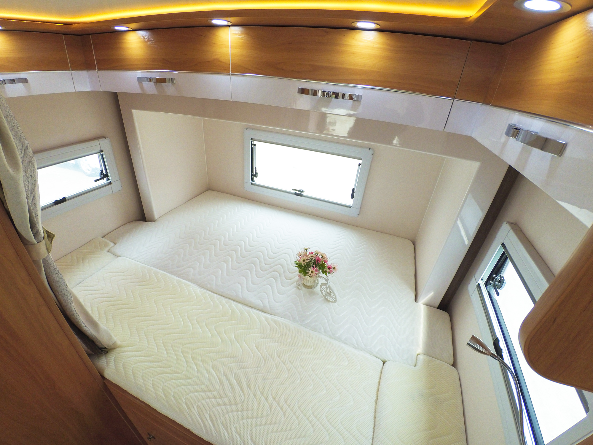 c型房车和b型房车驾驶证要求,蓝牌c照重型房车上路